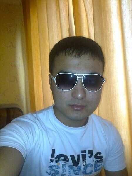  10962877  Damir, 37 ,    