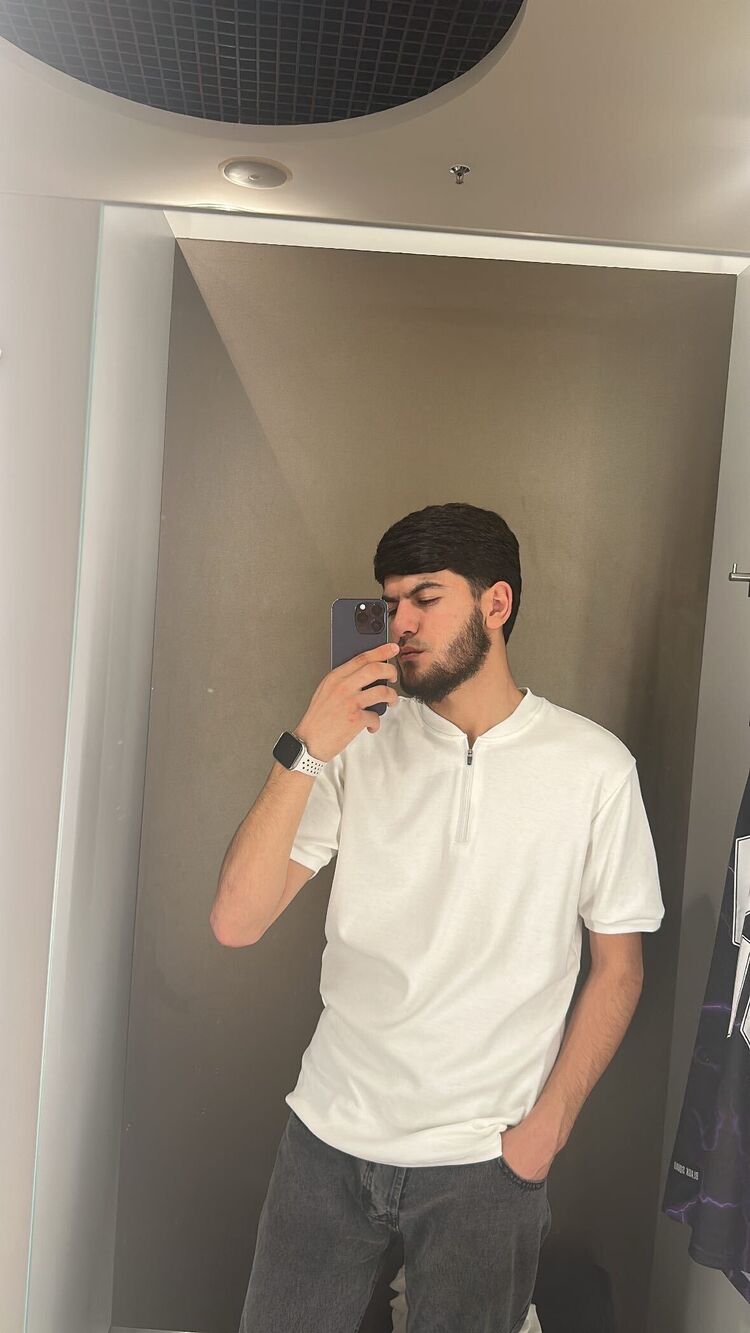  37534387  Khalil, 23 ,    