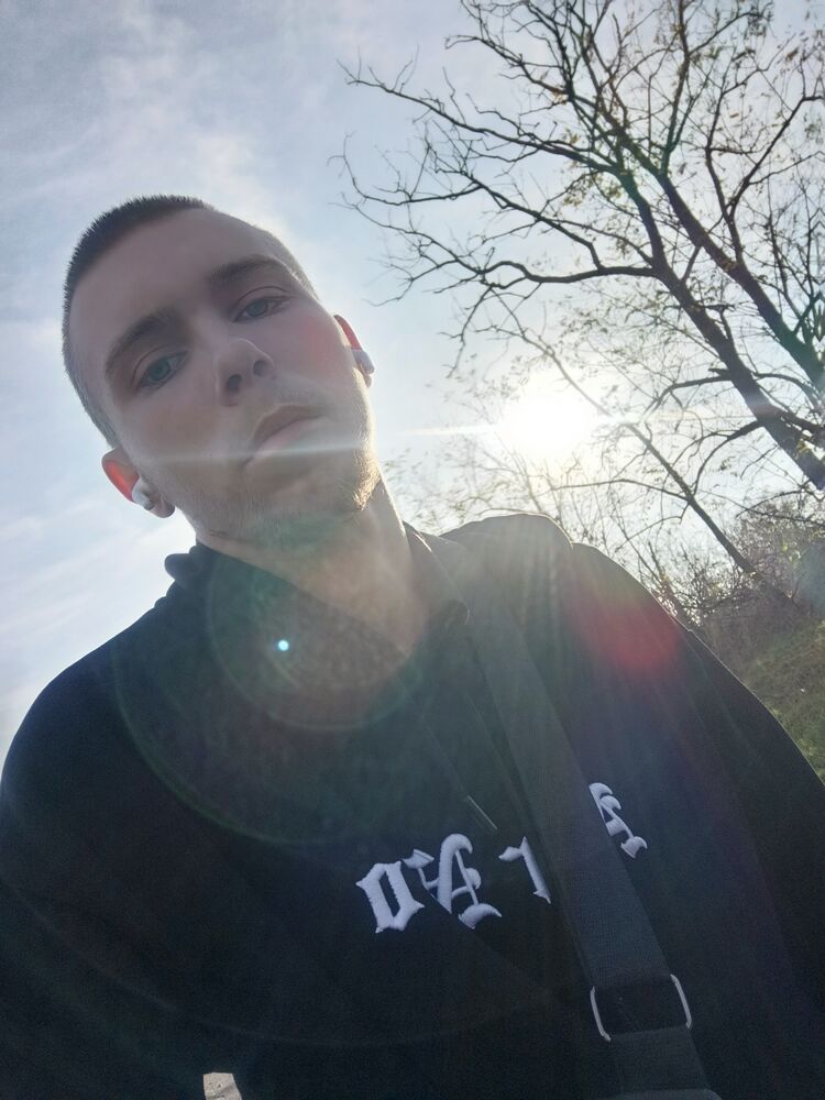  40129727  , 19 ,    