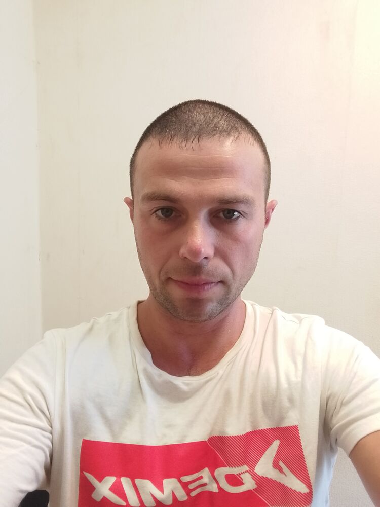  48194757  , 37 ,    