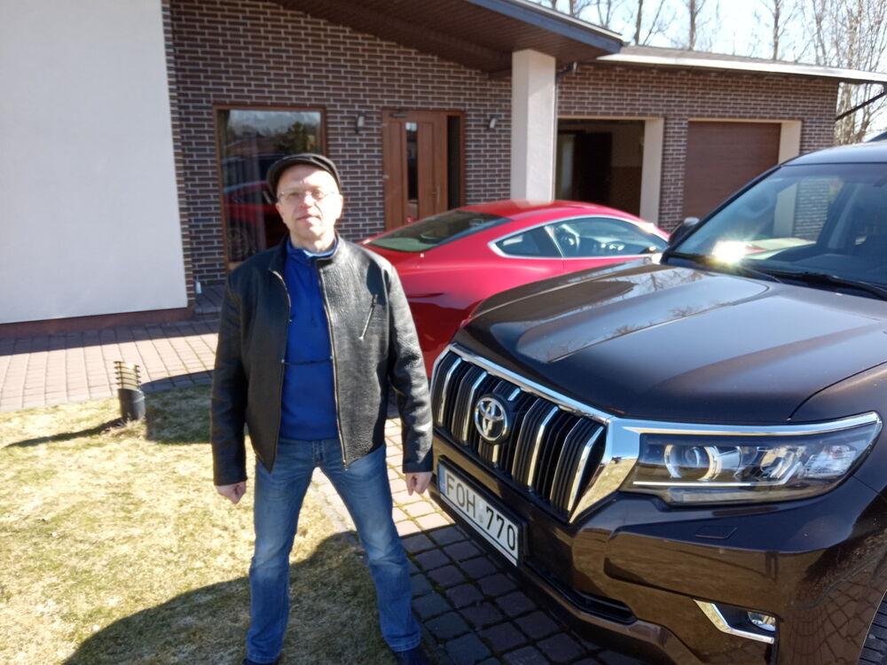  ,   Gintas, 55 ,   ,   , c 