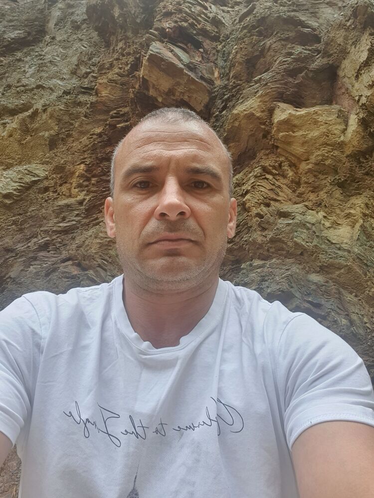  ,   Ion, 44 ,   c 