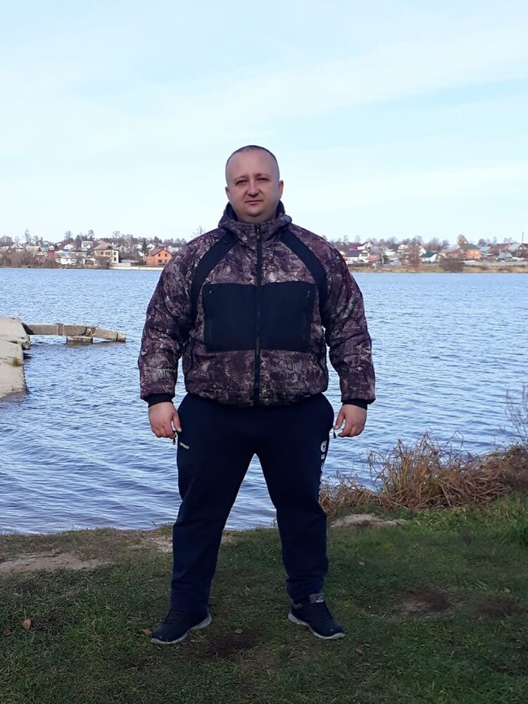  49360237  Evgen, 48 ,    Deleted