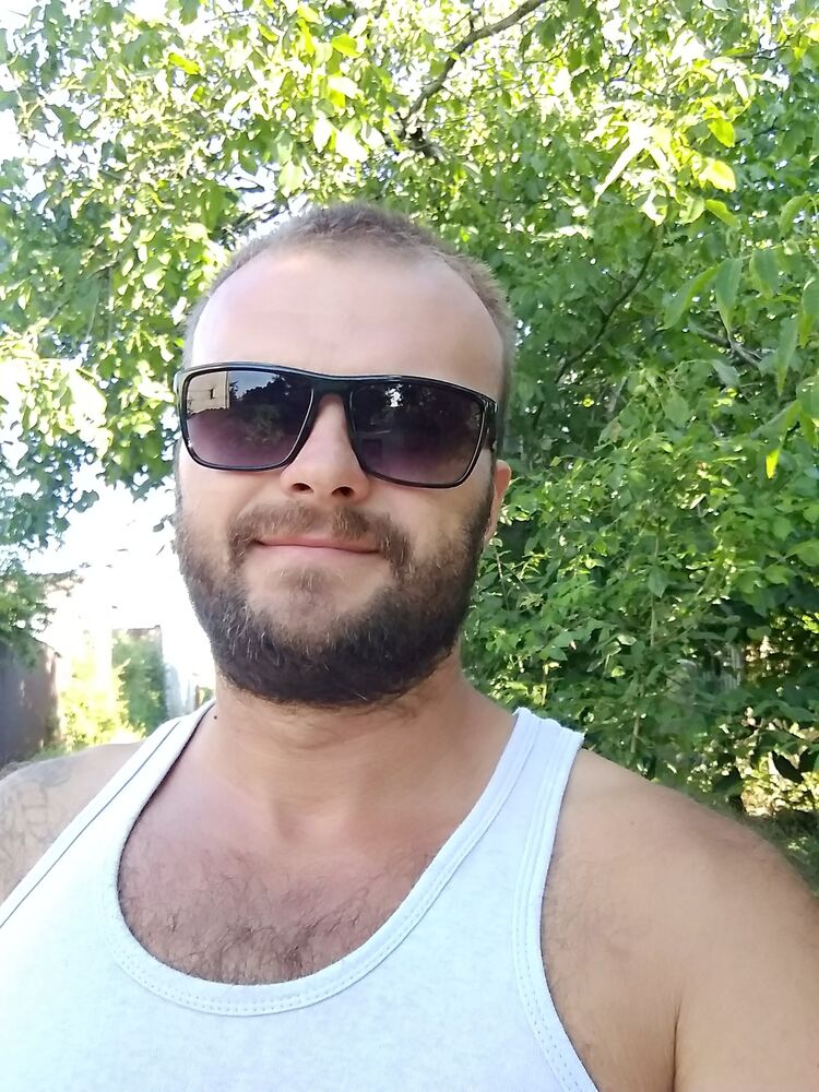  28044697  , 37 ,    
