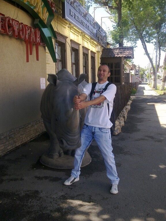  ,   Baha, 46 ,   