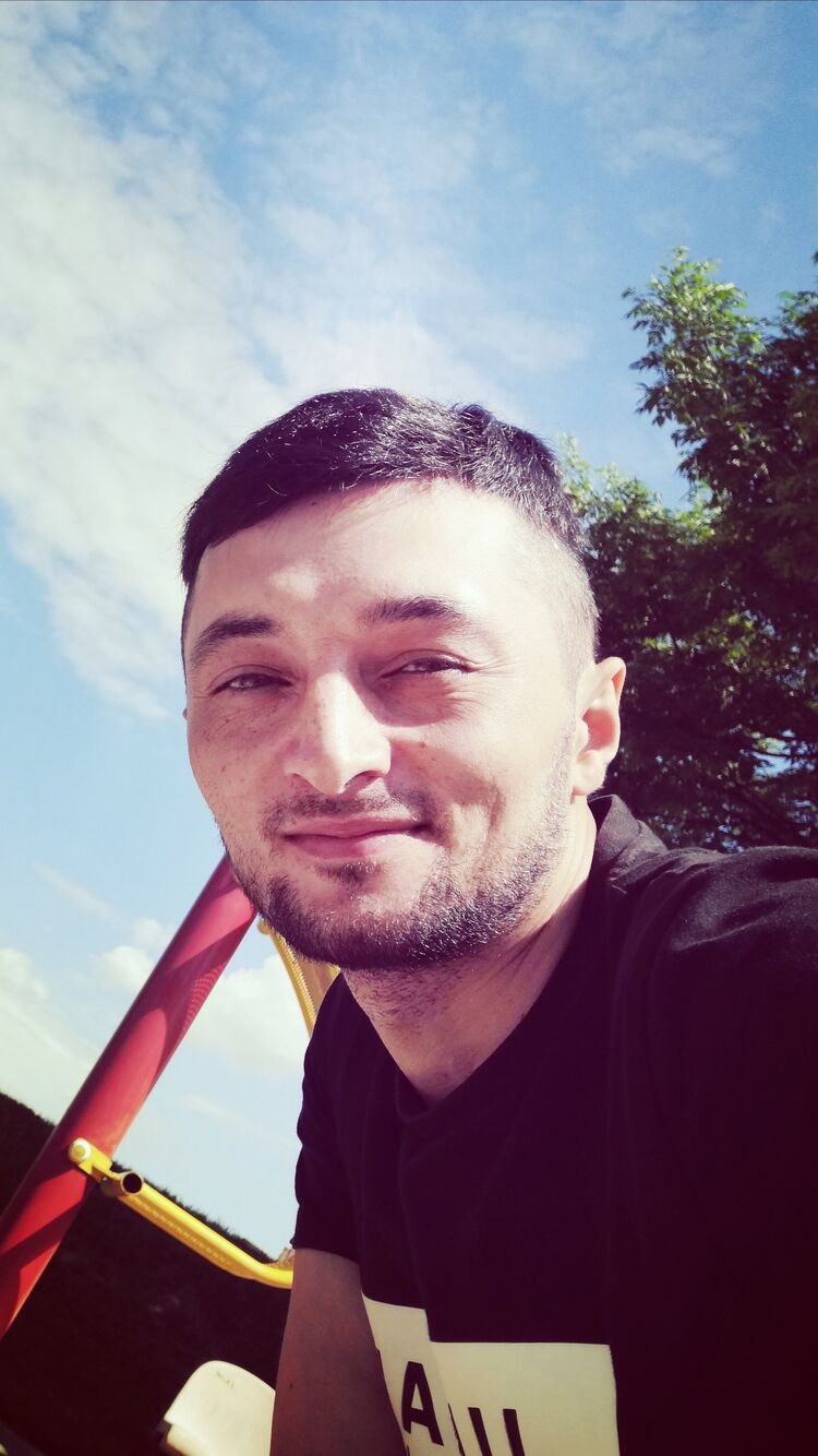  23982347  Artem, 29 ,    