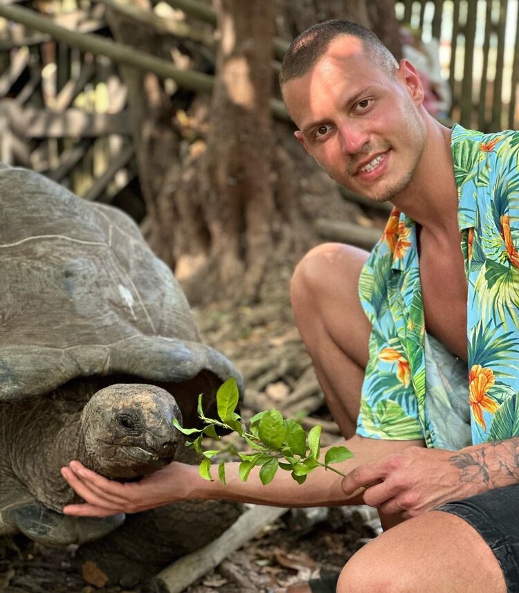 ���� 52969327 ������� ����, 35 ���, ���� ���������� � �����