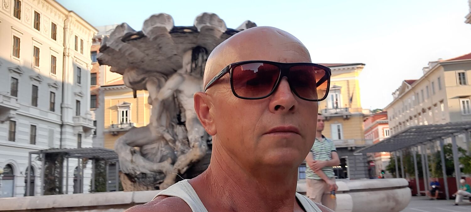  54632077  Alexs, 53 ,    