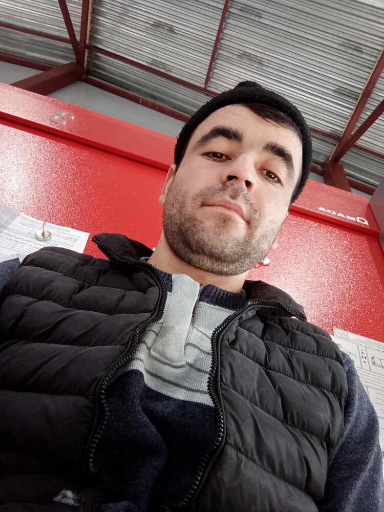  ,   Shohruh, 39 ,   ,   