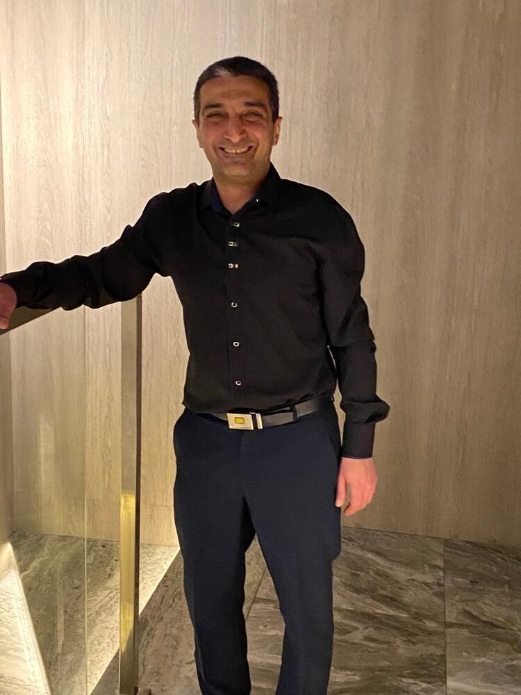  -,   Artur, 44 ,   ,   