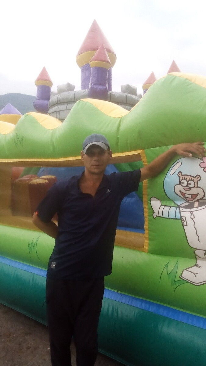  -,   Yura, 39 ,   ,   , c 