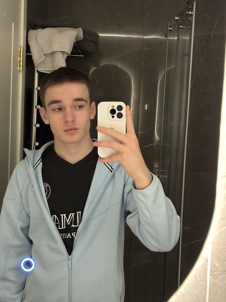  52381887  Egor, 24 ,    