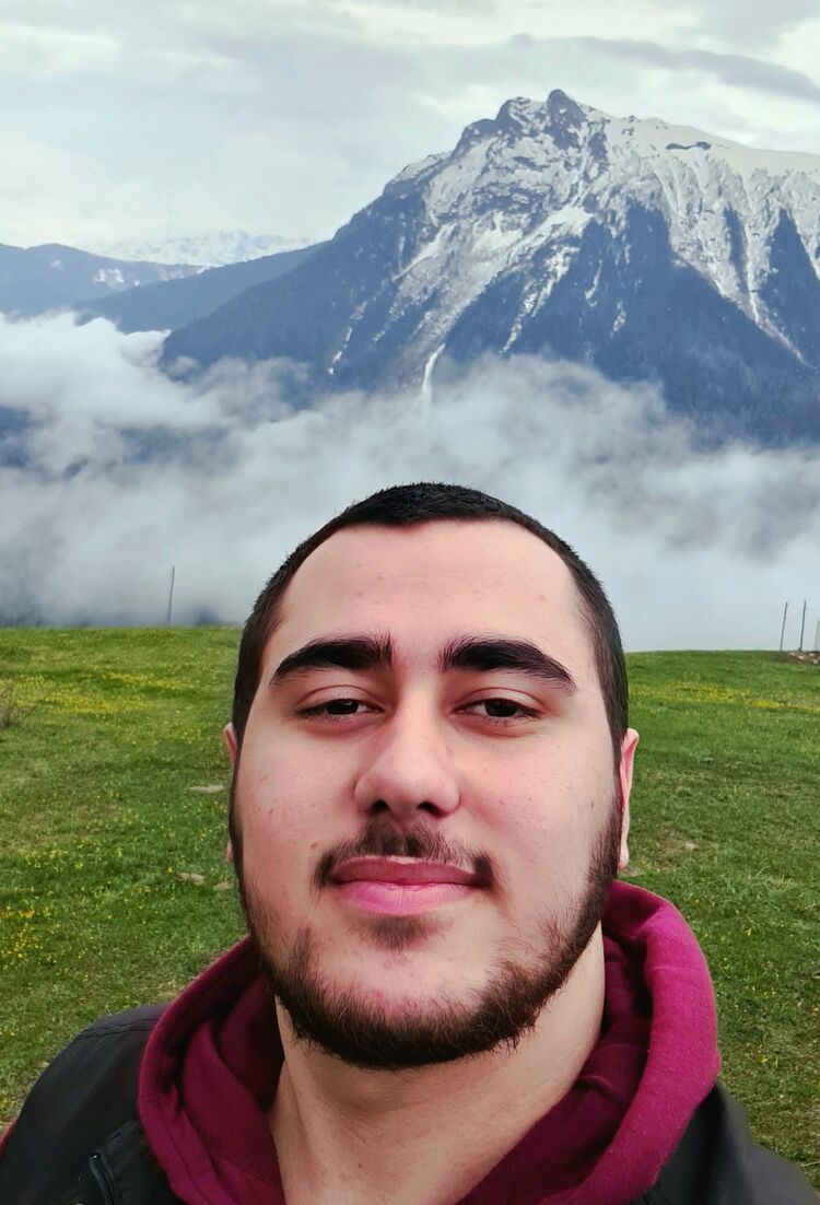  26740287  Guka, 24 ,    