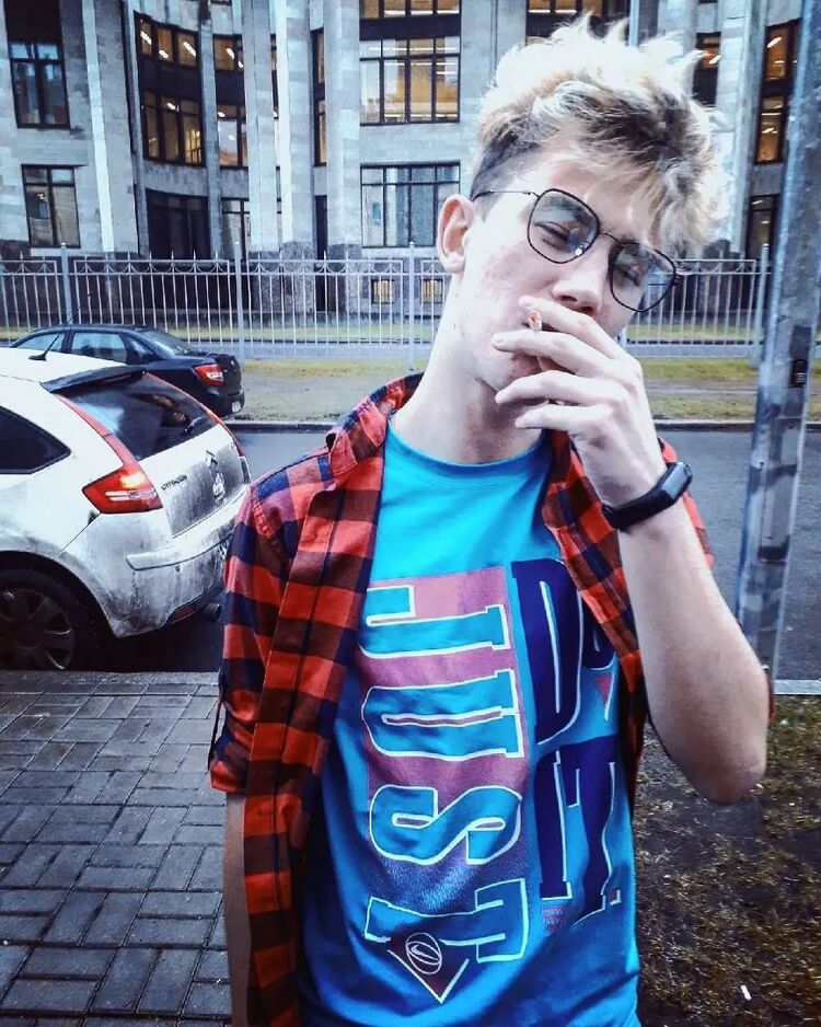  27520607  , 24 ,    -