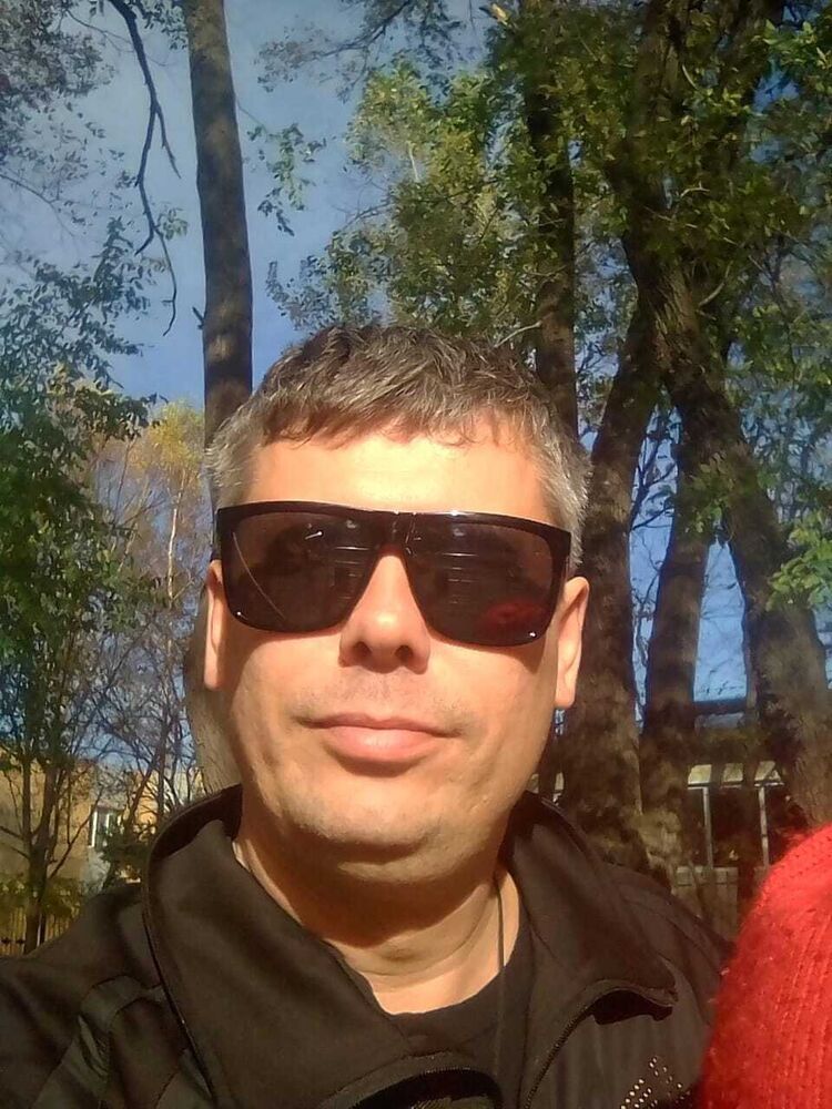  50055387  Roman, 47 ,    