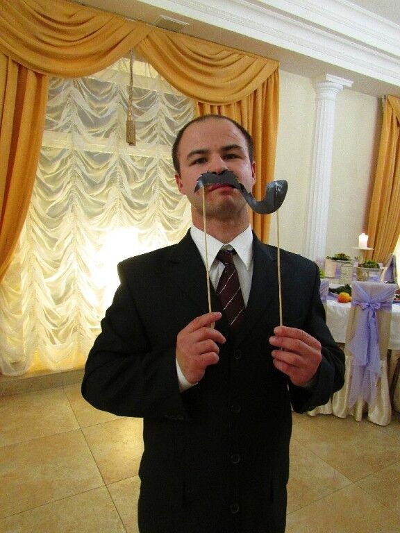  12758967  Maks, 40 ,    