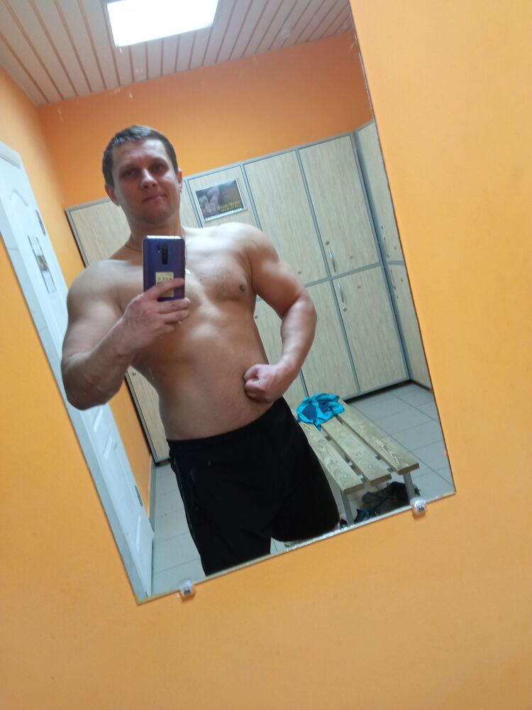  26094897  Arthur, 40 ,    