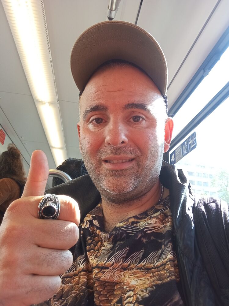  51222497  , 44 ,    Essen