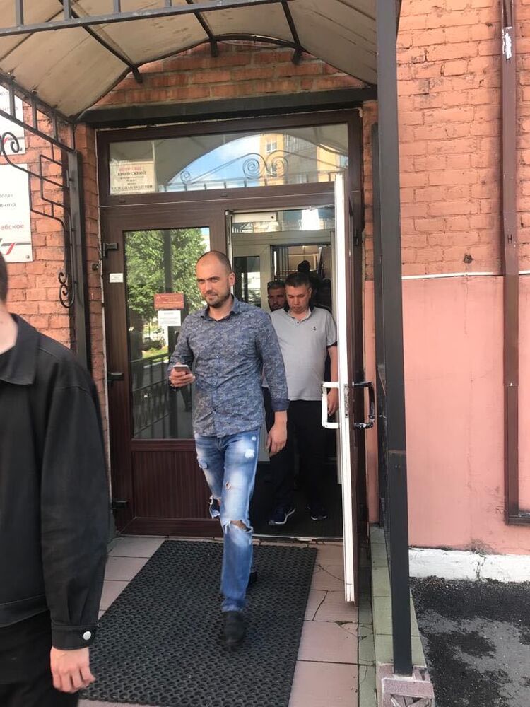  43353947  , 37 ,    -