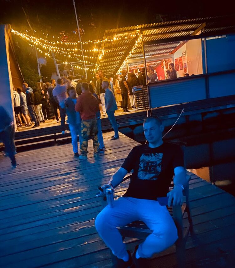  26751877  Farkhad, 36 ,     