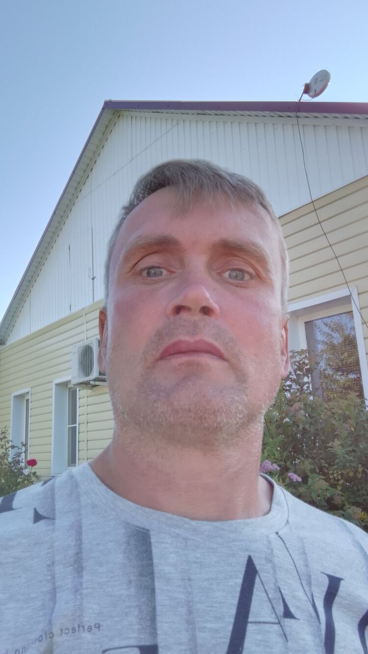 40273077  , 42 ,    