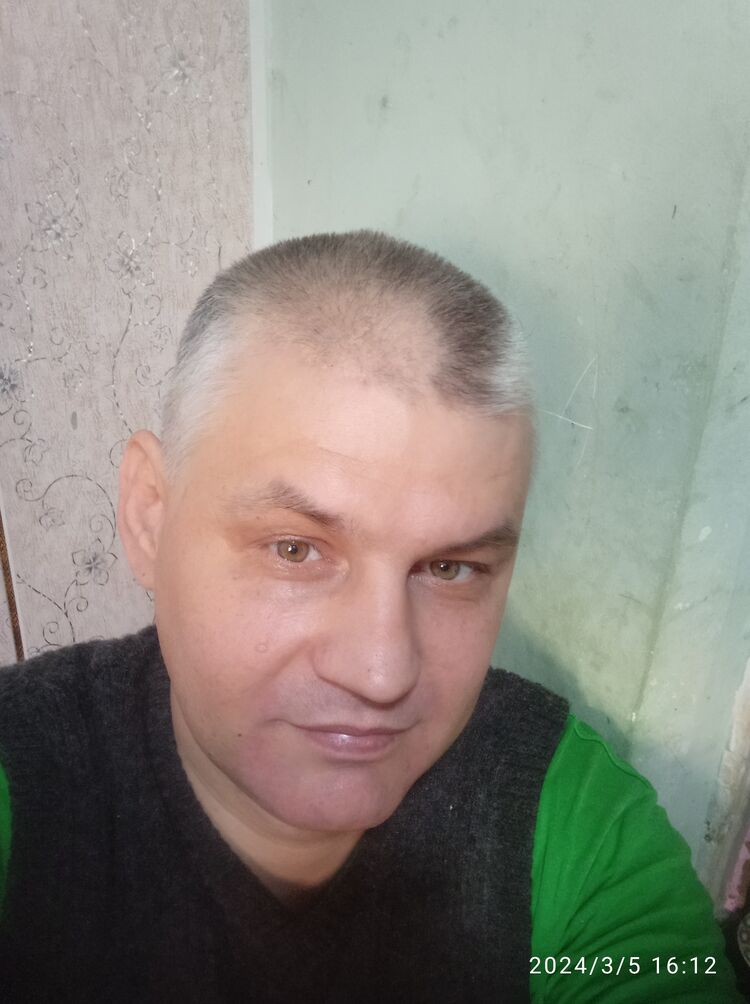  49587997  , 42 ,    