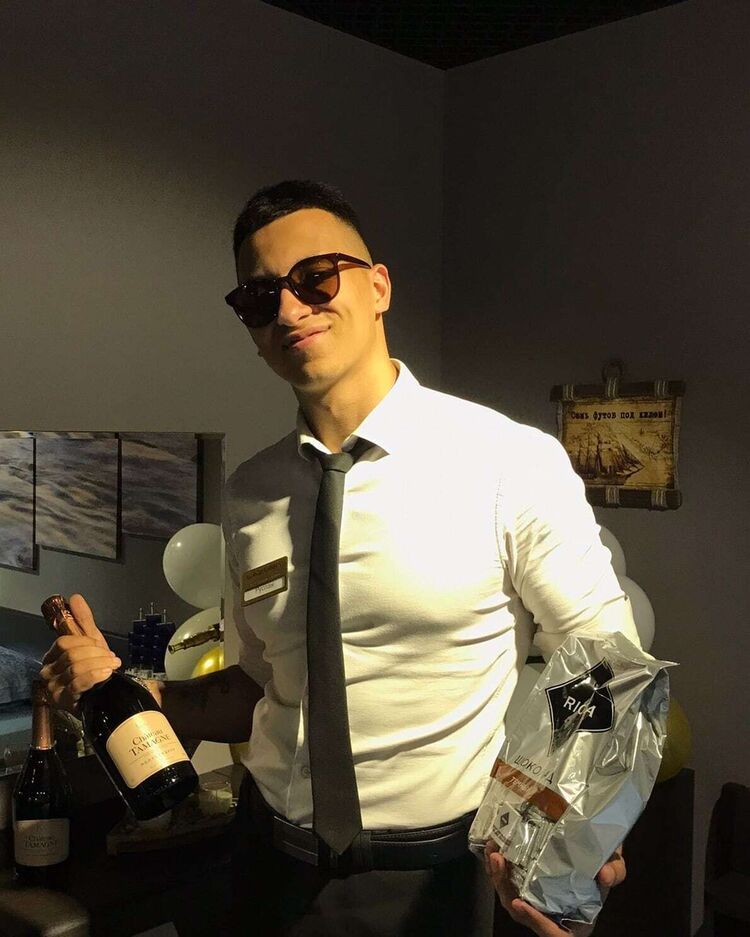  ,   Ruslan, 27 ,   ,   