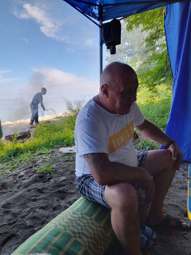  33718147  , 51 ,    