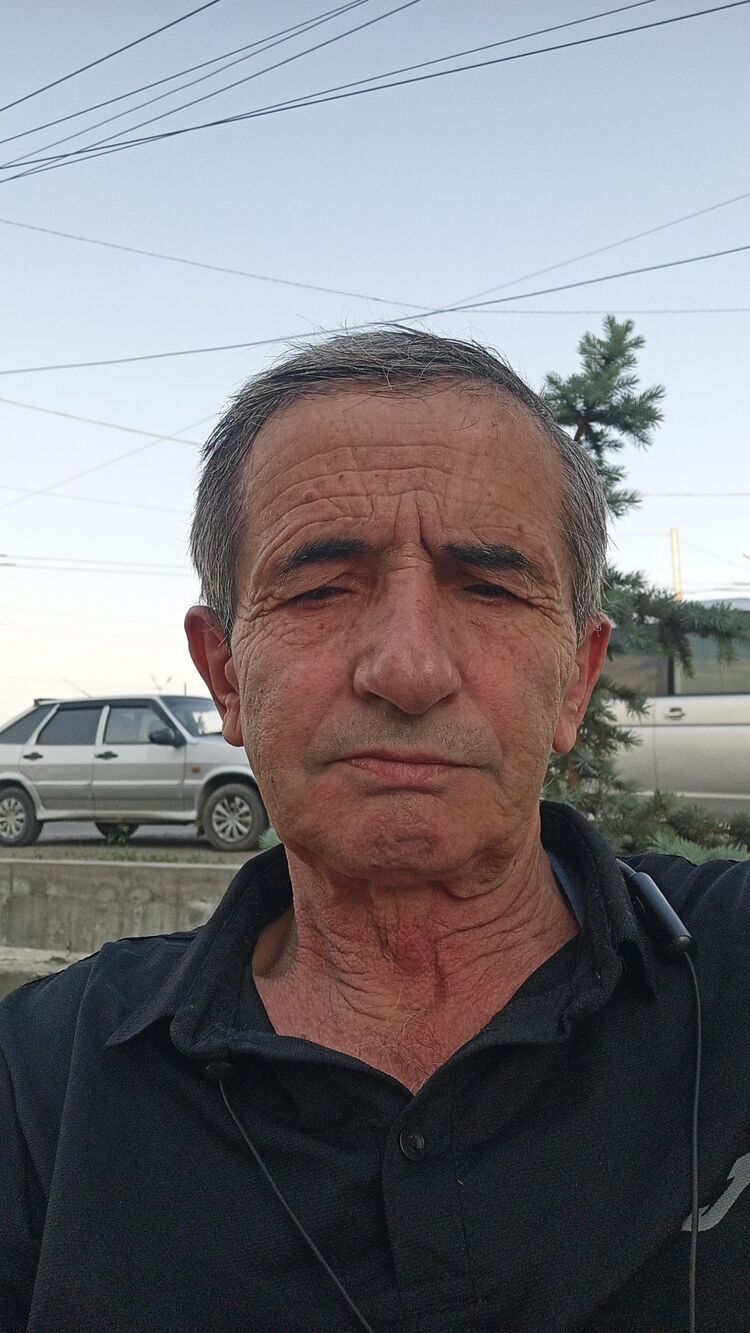  52543847  Himmet, 51 ,    