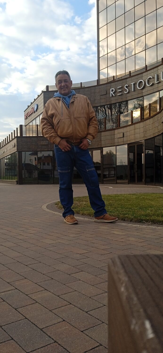  30799617  Rafal, 49 ,    