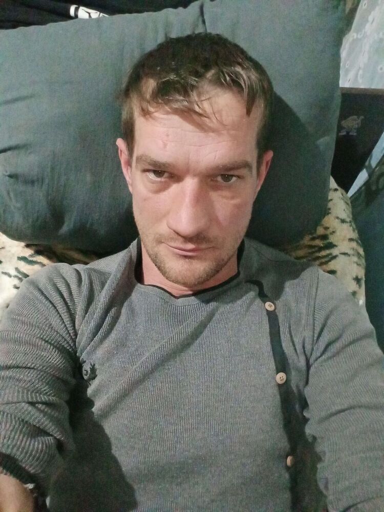  48742117  , 37 ,    --
