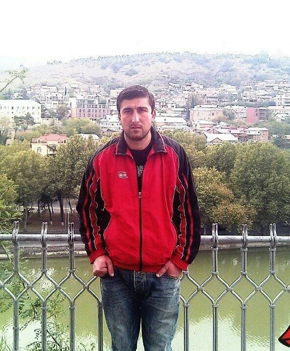 8513057  Merabi, 38 ,    