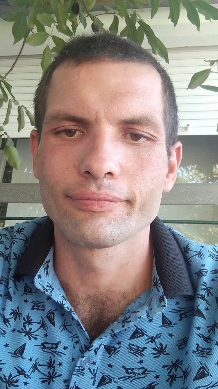  37872587  Andrey, 31 ,    