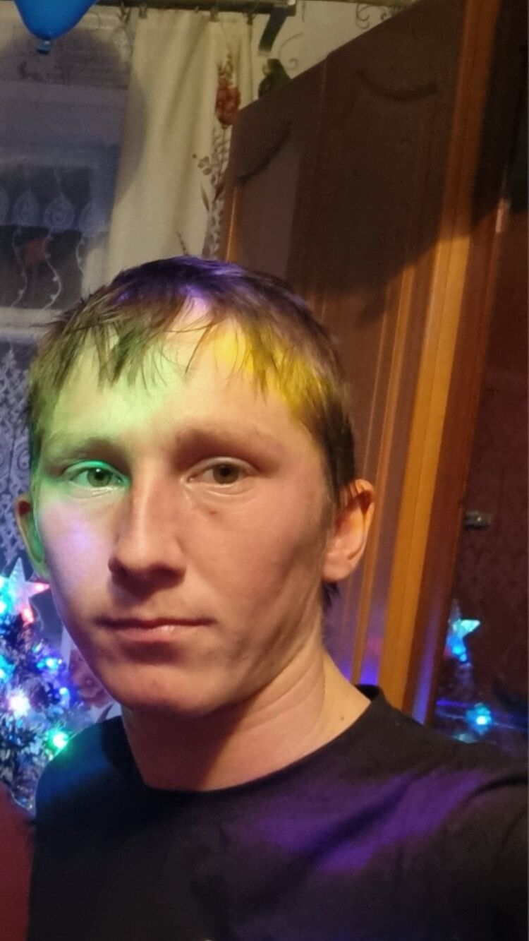  33263467  Yra, 26 ,    