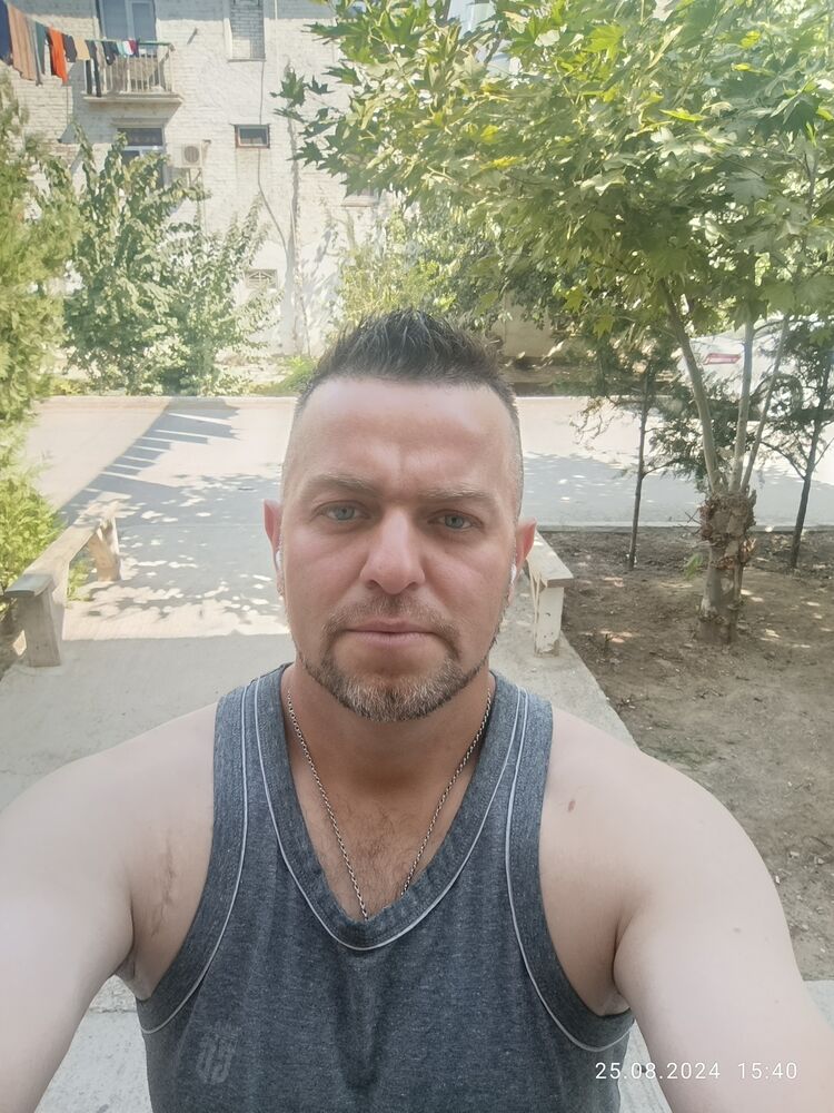  46054737  Tiger, 38 ,    