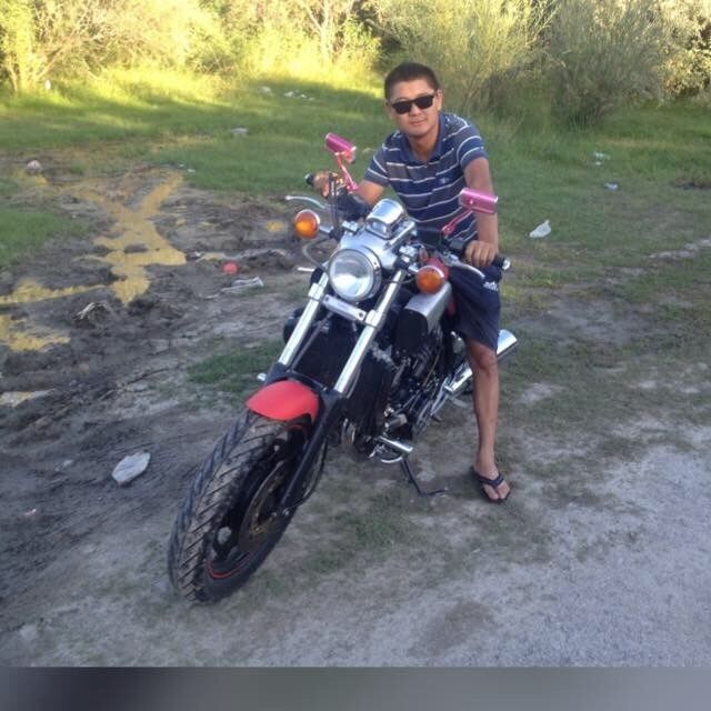  ,   Jhon, 33 ,   