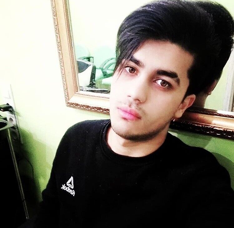  20645377  Kamil, 26 ,    