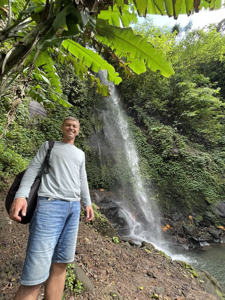  Denpasar,   Aleksandr, 48 ,   ,   , c 