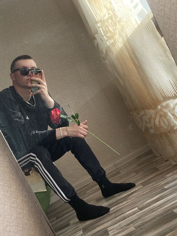  43866277  Yang, 22 ,    