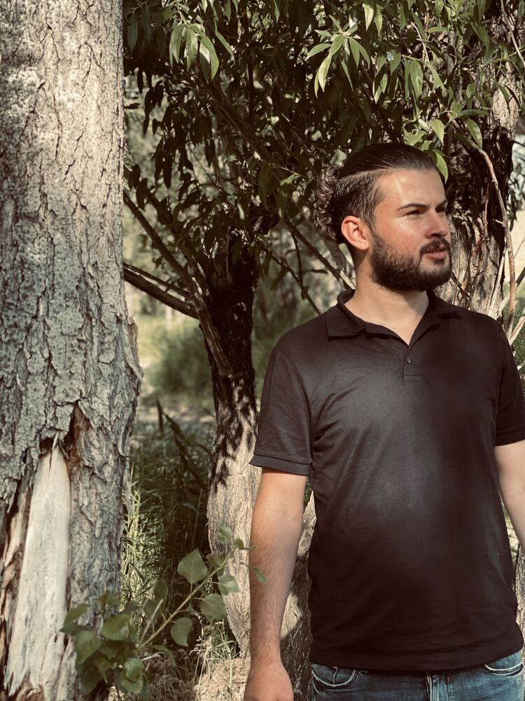  39624897  Onur, 27 ,    