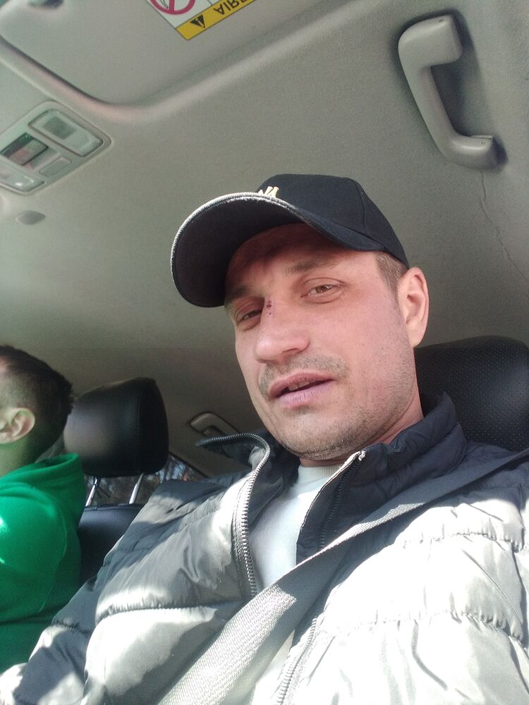  40815607  , 42 ,    