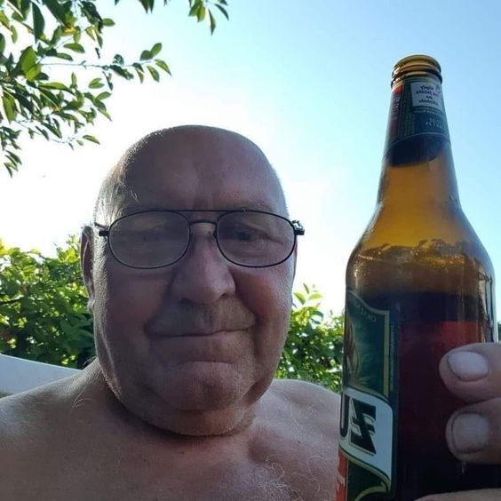  53700767  Maksim, 19 ,    