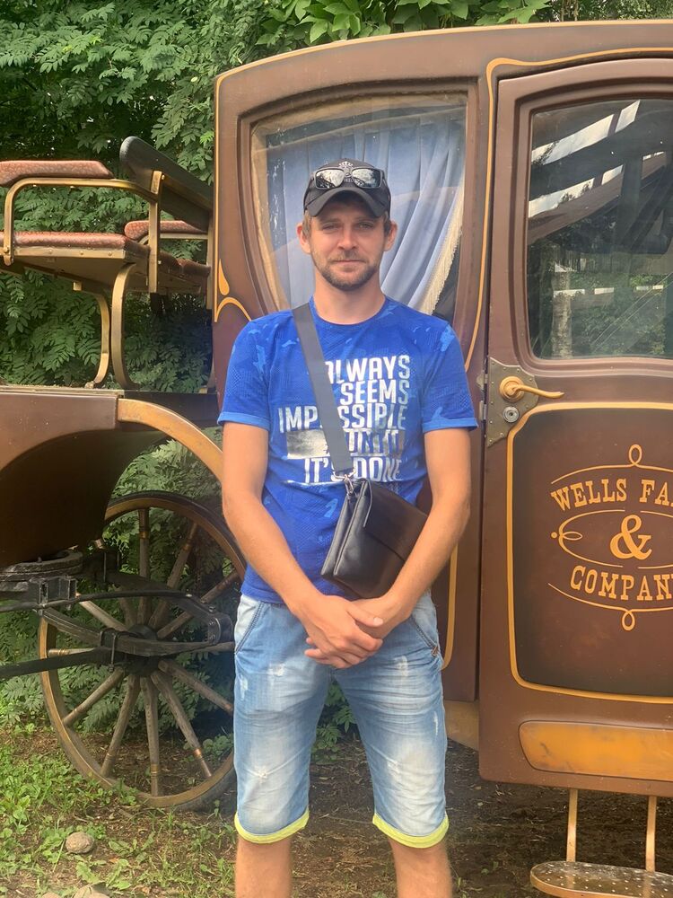  28749527  , 33 ,    -