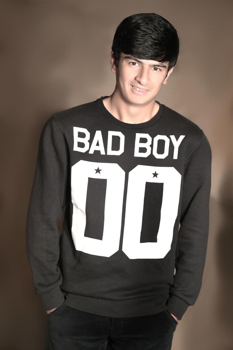  ,   Amirjon, 29 ,   ,   