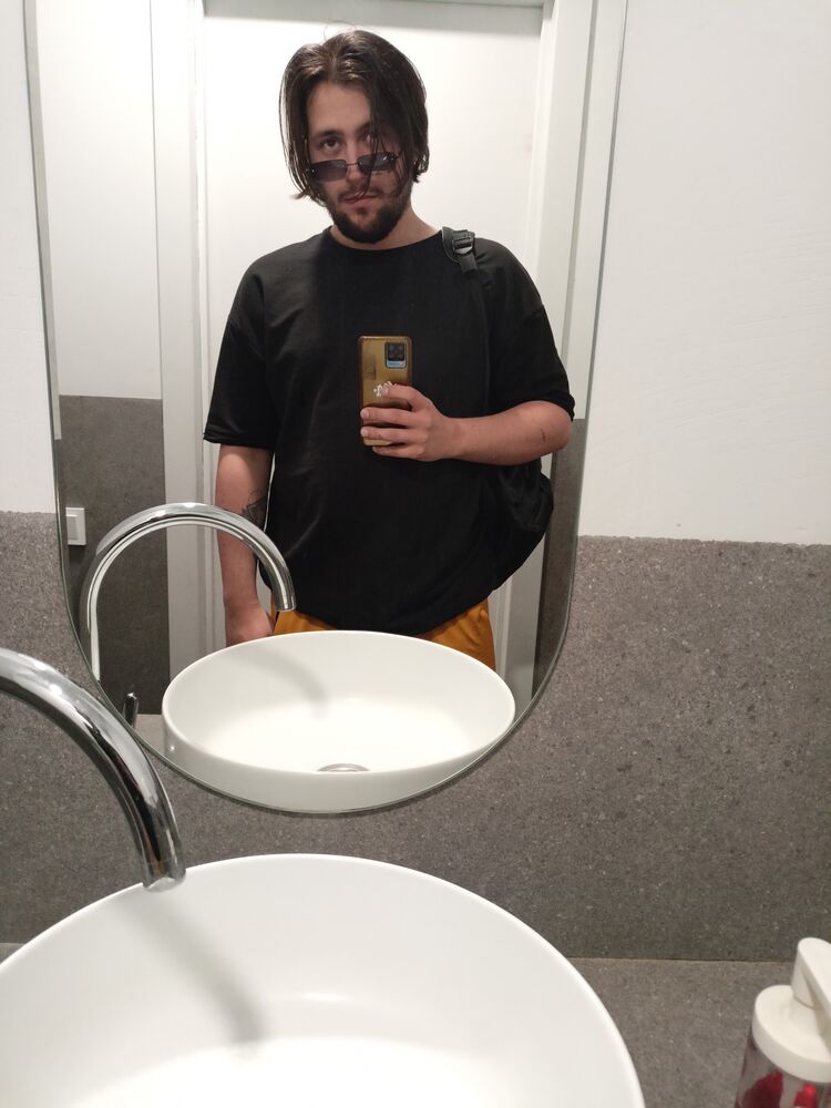  44917707  Vlad, 25 ,    