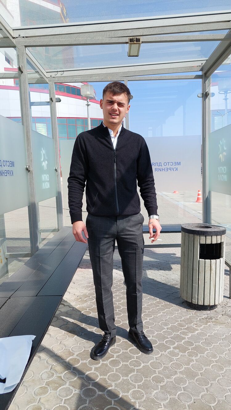  28425687  , 26 ,    -