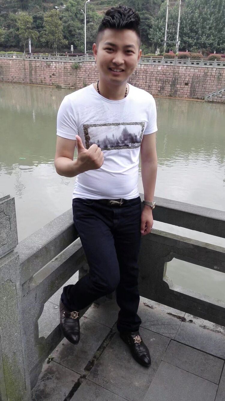 ���������� Yancheng, ���� ������� Leo, 38 ���, ������������ ��� ������, ����� � ���������