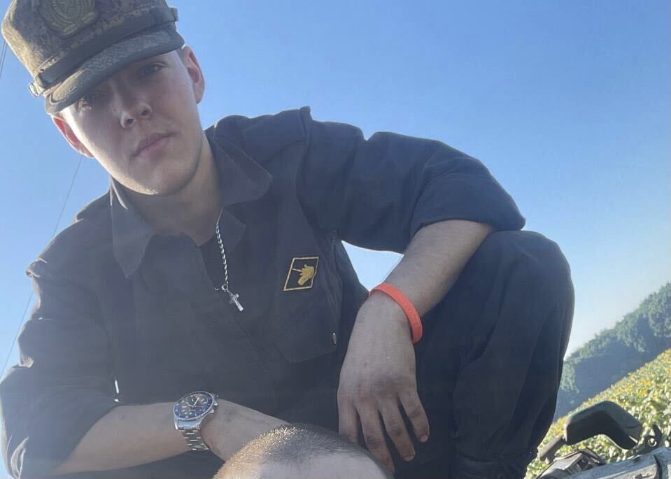  37008657  , 22 ,    