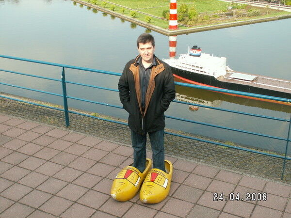  ,   Andrey, 54 ,   