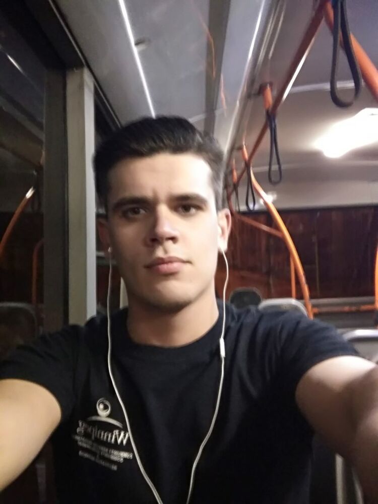  9945737  , 31 ,    